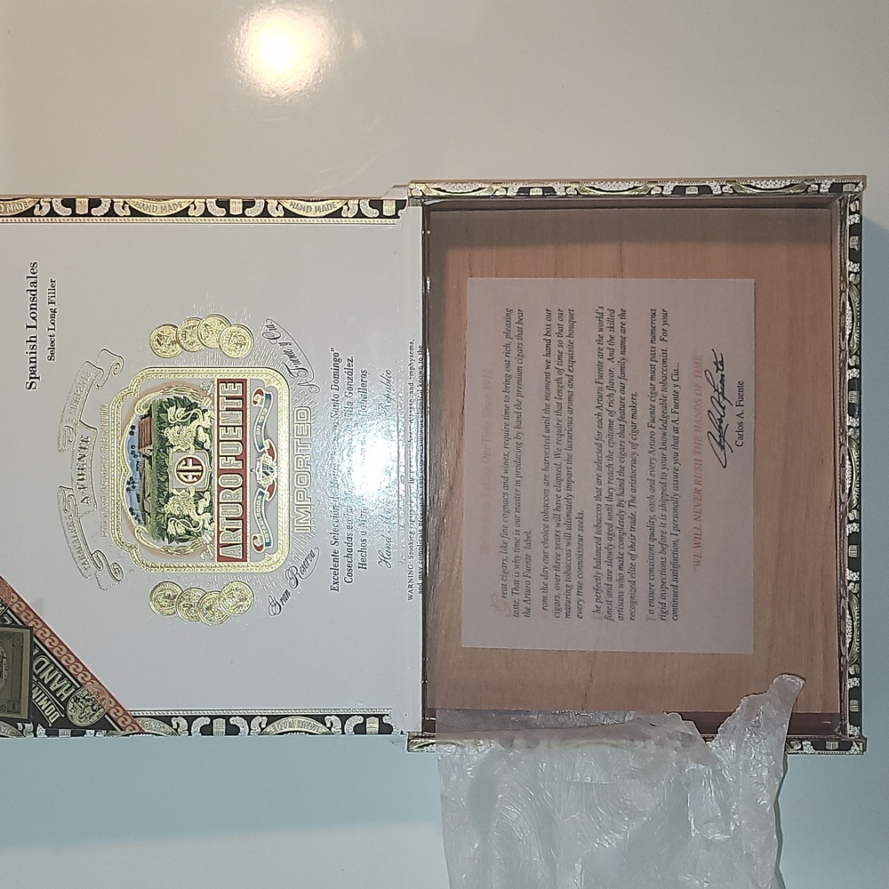 Pre-owned Empty Arturo Fuente Cigar Boxes (2) - Picture 10 of 16